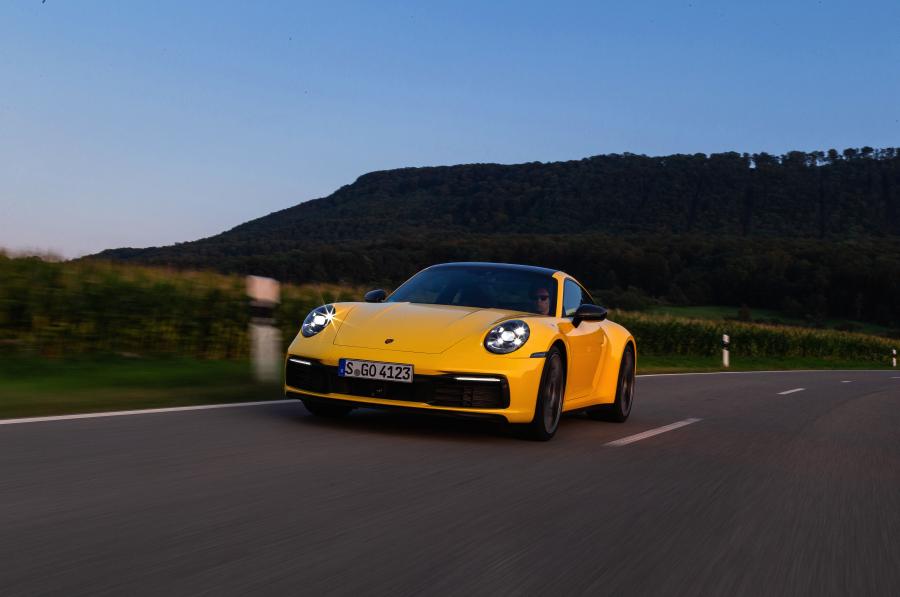  Porsche 911 Carrera (992) 2019 года  (WW) (фото 41 из 148)
